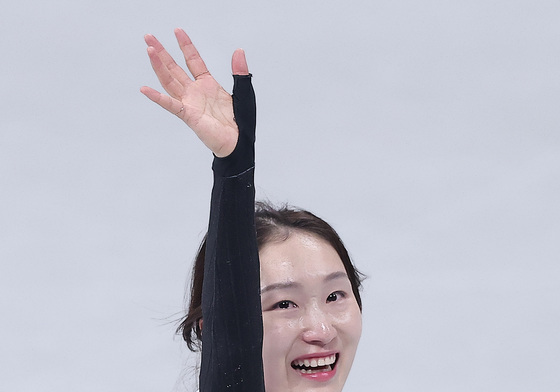 눈물 고인 최민정