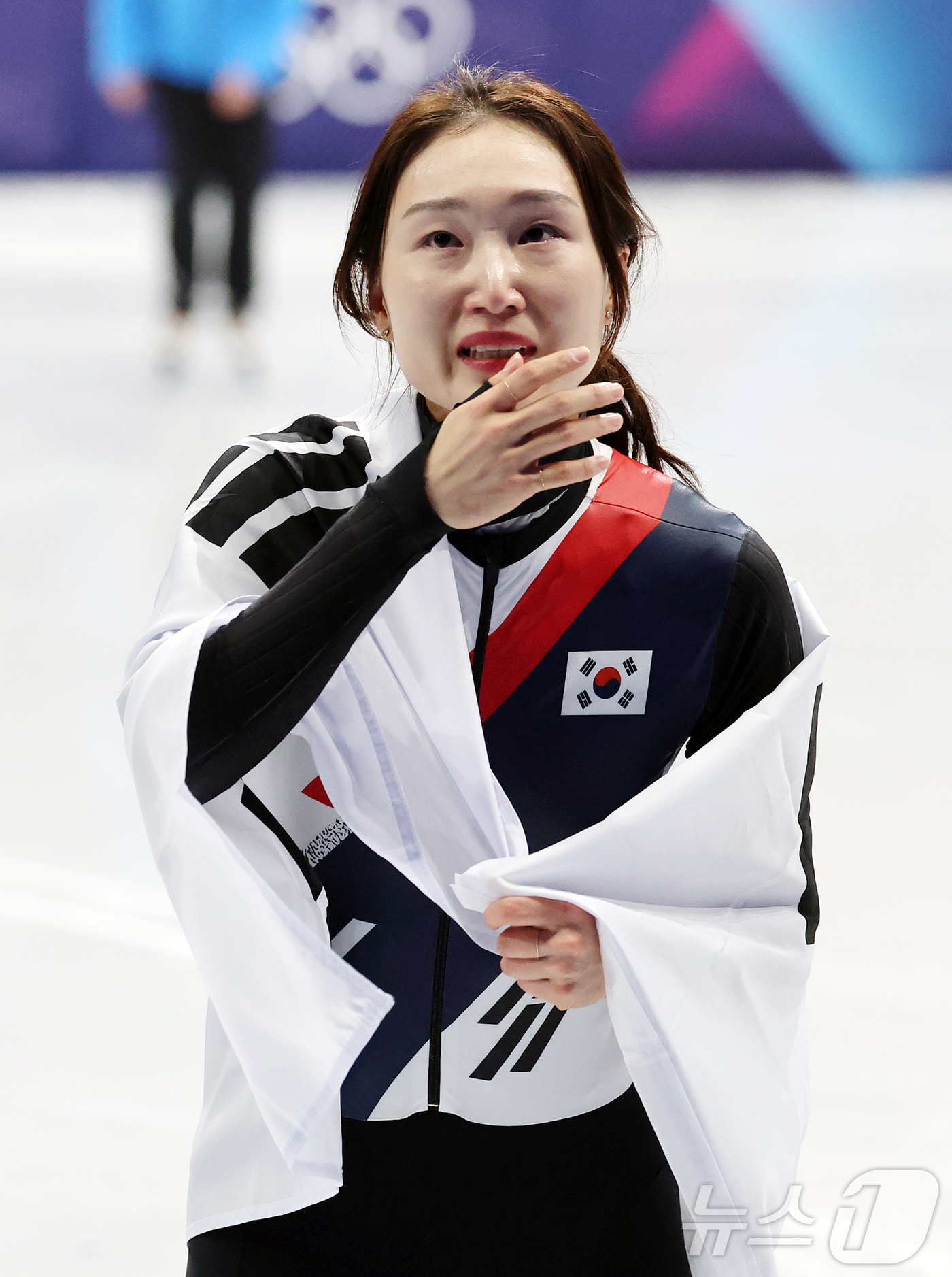 (밀라노=뉴스1) 김진환 기자 = 쇼트트랙 최민정이 20일(현지시간) 이탈리아 밀라노 아이스 스케이팅 아레나에서 열린 2026 밀라노·코르티나담페초 동계올림픽 쇼트트랙 여자 150 …