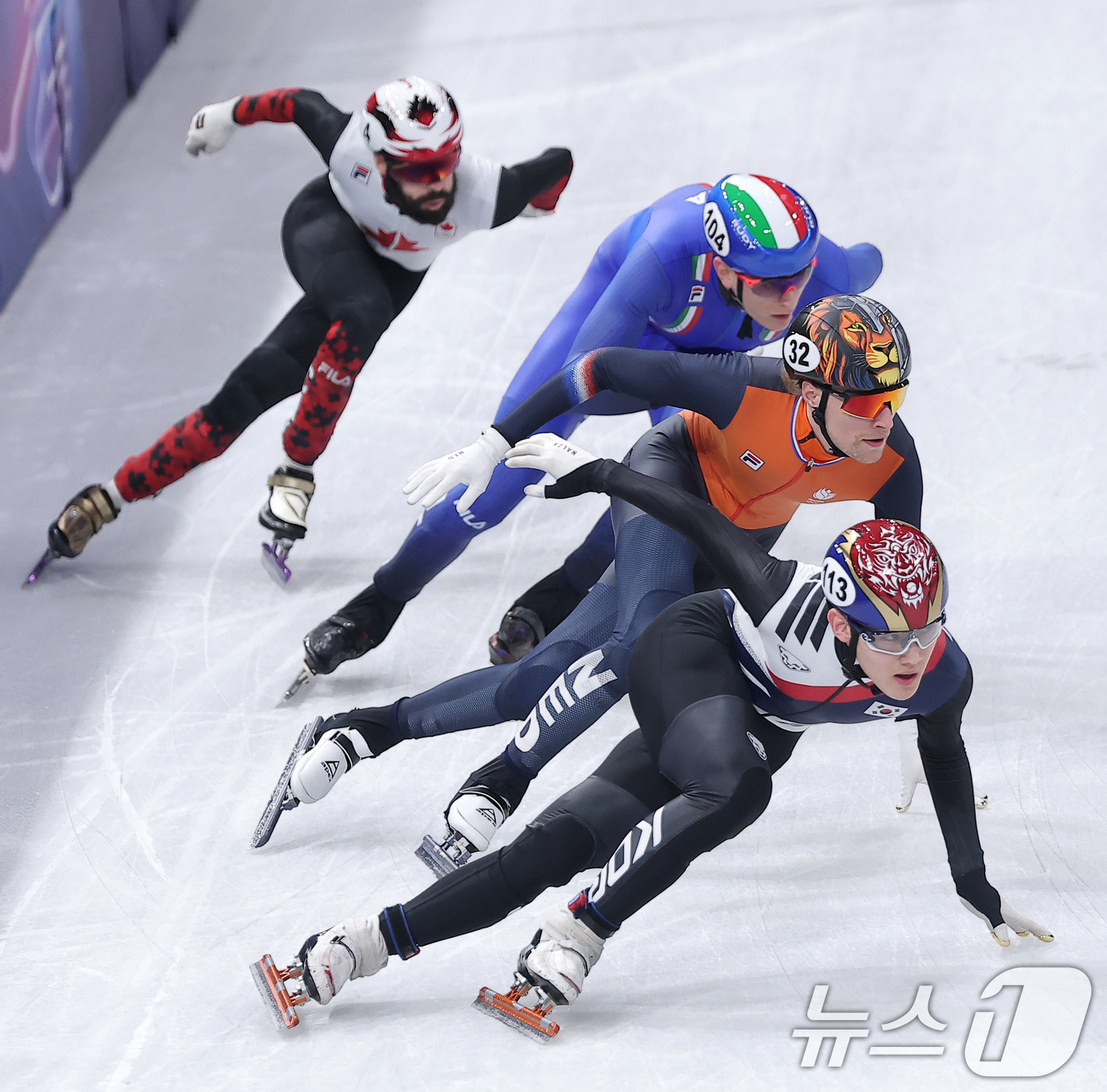 (밀라노=뉴스1) 김성진 기자 = 쇼트트랙 임종언이 20일(현지시간) 이탈리아 밀라노 아이스 스케이팅 아레나에서 열린 2026 밀라노·코르티나담페초 동계올림픽 쇼트트랙 남자 500 …