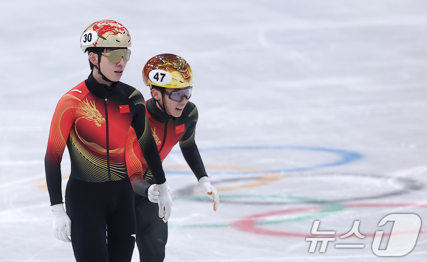 (밀라노=뉴스1) 김성진 기자 = 중국 쇼트트랙 선수 린샤오쥔(한국명 임효준)이 20일(현지시간) 이탈리아 밀라노 아이스 스케이팅 아레나에서 열린 2026 밀라노·코르티나담페초 동 …