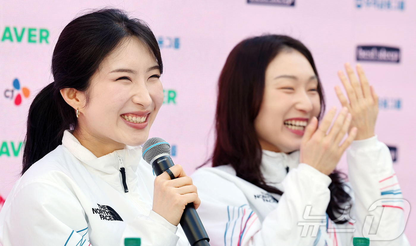 (밀라노=뉴스1) 김진환 기자 = 쇼트트랙 여자 1500m, 여자 3000m 계주 금메달로 2관왕에 등극한 김길리가 21일(현지시간) 이탈리아 밀라노의 빌라 네키 캄필리오(Vill …