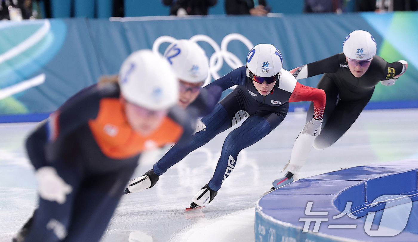 (밀라노=뉴스1) 김성진 기자 = 스피드스케이팅 임리원이 21일(현지시간) 이탈리아 밀라노 스피드스케이팅 스타디움에서 열린 2026 밀라노·코르티나담페초 동계올림픽 스피드 스케이팅 …
