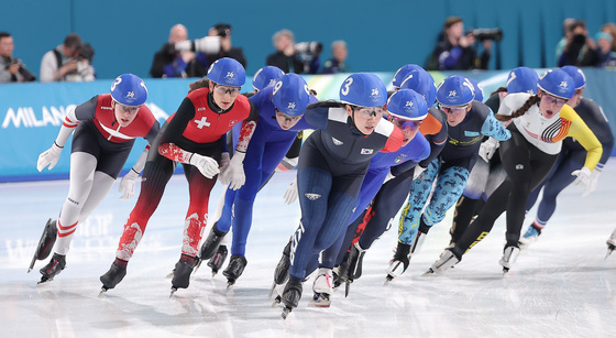 레이스 이끄는 박지우