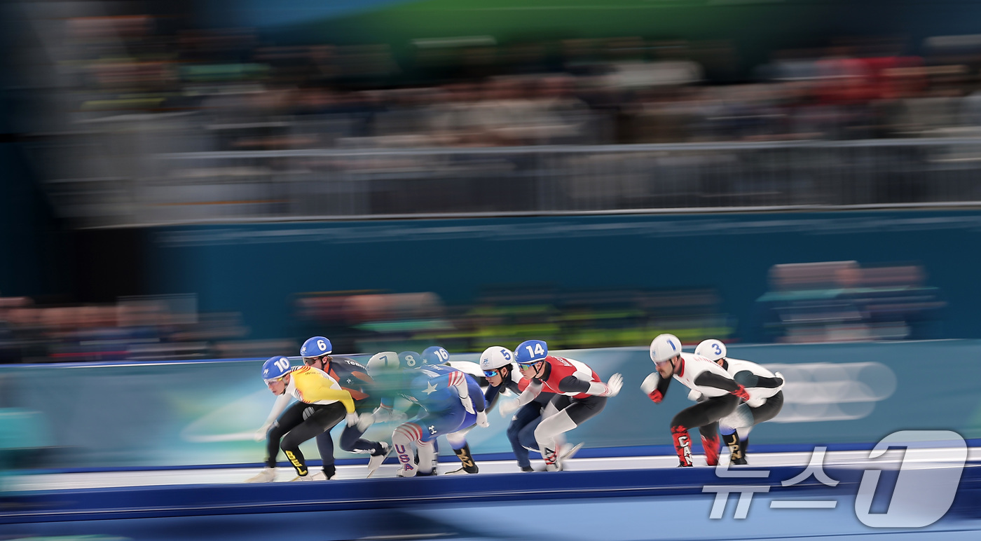 (밀라노=뉴스1) 김성진 기자 = 스피드스케이팅 정재원이 21일(현지시간) 이탈리아 밀라노 스피드스케이팅 스타디움에서 열린 2026 밀라노·코르티나담페초 동계올림픽 스피드 스케이팅 …