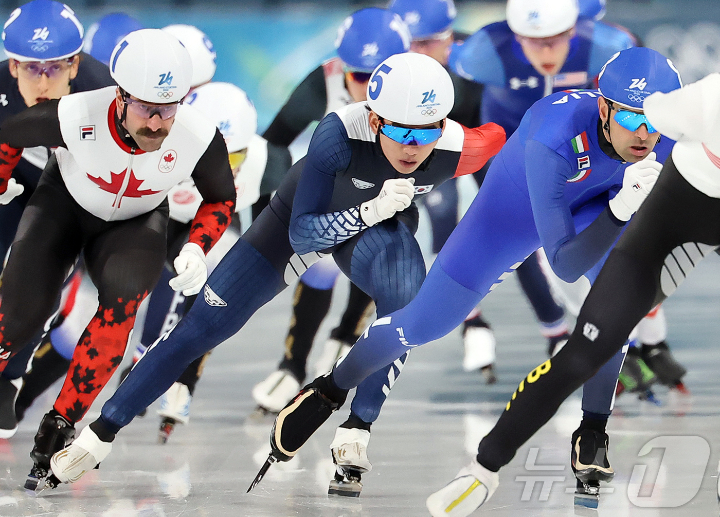 (밀라노=뉴스1) 김진환 기자 = 스피드스케이팅 정재원이 21일(현지시간) 이탈리아 밀라노 스피드스케이팅 스타디움에서 열린 2026 밀라노·코르티나담페초 동계올림픽 스피드 스케이팅 …