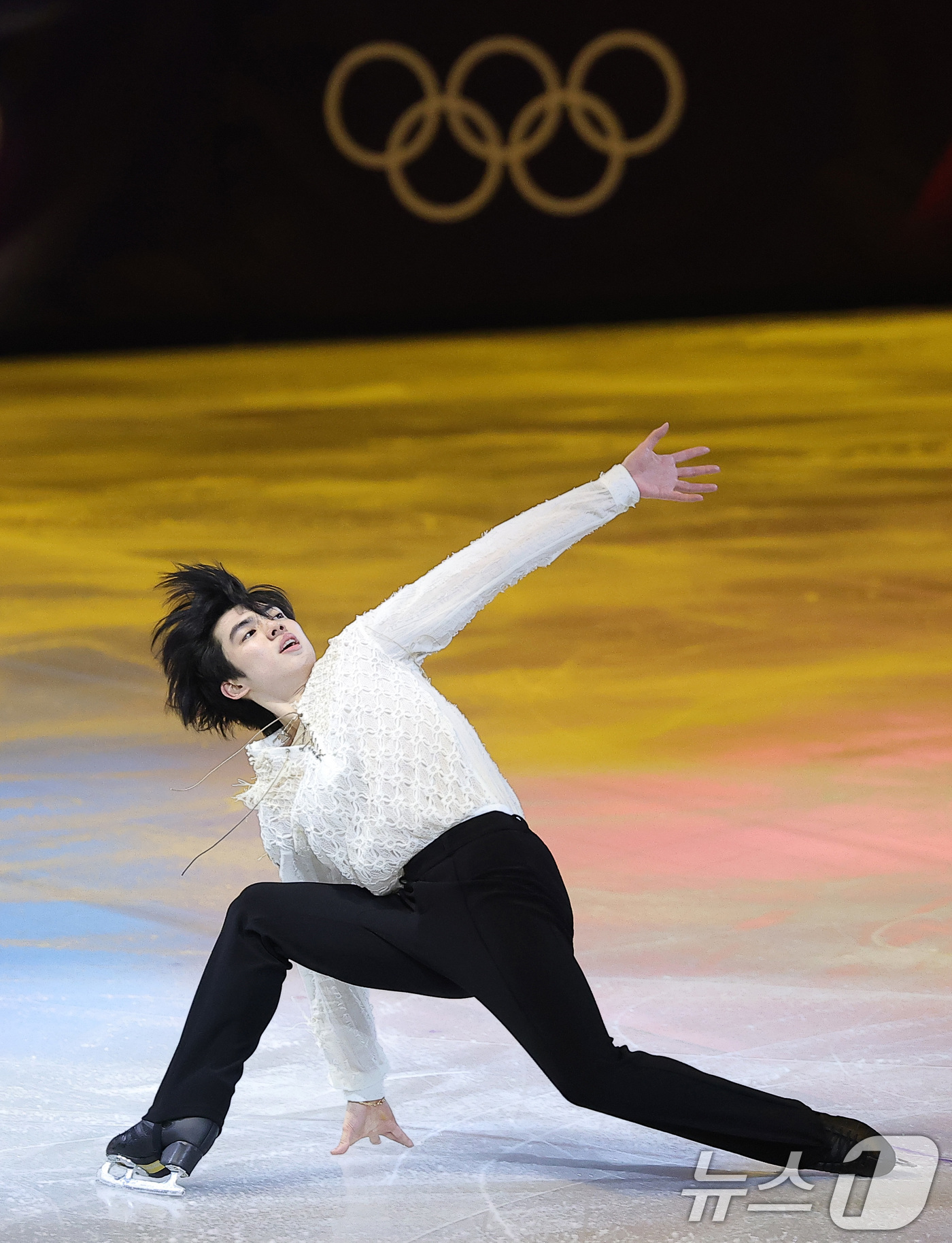 (밀라노=뉴스1) 김성진 기자 = 피겨 차준환이 21일(현지시간) 이탈리아 밀라노 아이스 스케이팅 아레나에서 열린 2026 밀라노·코르티나담페초 동계올림픽 피겨 갈라쇼에서 연기를 …