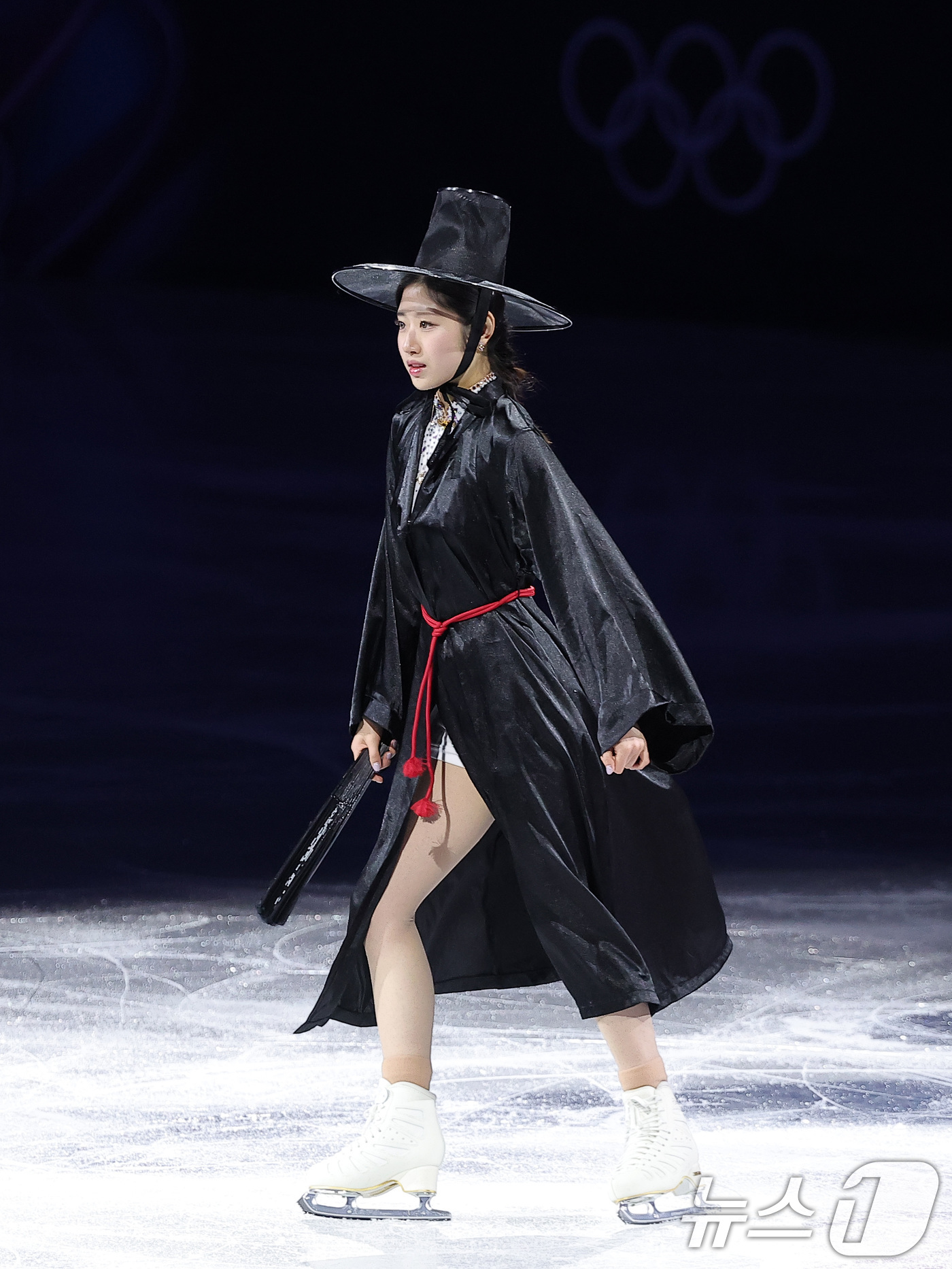 (밀라노=뉴스1) 김성진 기자 = 피겨 이해인이 21일(현지시간) 이탈리아 밀라노 아이스 스케이팅 아레나에서 열린 2026 밀라노·코르티나담페초 동계올림픽 피겨 갈라쇼에서 넷플릭스 …