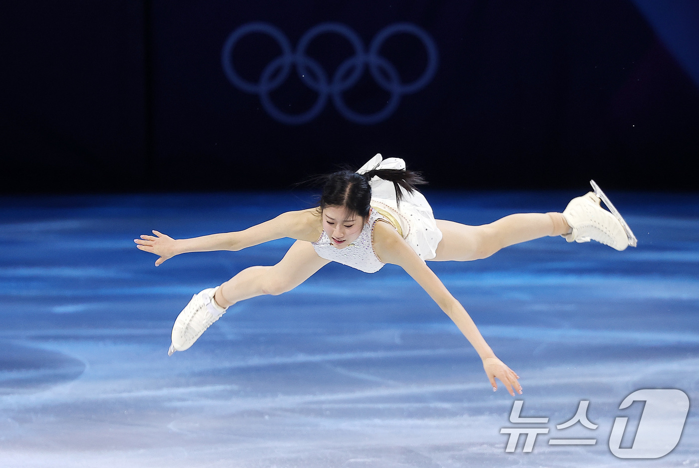 (밀라노=뉴스1) 김성진 기자 = 피겨 이해인이 21일(현지시간) 이탈리아 밀라노 아이스 스케이팅 아레나에서 열린 2026 밀라노·코르티나담페초 동계올림픽 피겨 갈라쇼에서 넷플릭스 …