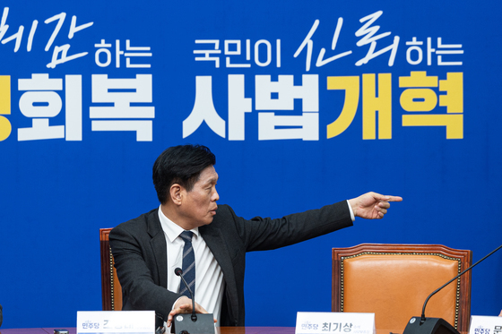 '본회의 통과 임박' 사법개혁 3법…法 피해 막기인가, 흔들기인가