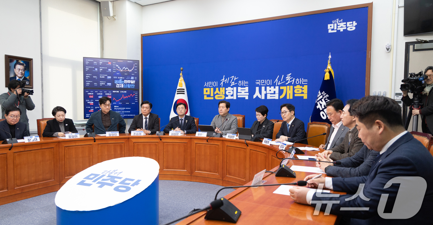 (서울=뉴스1) 이승배 기자 = 22일 서울 여의도 국회에서 열린 더불어민주당 충남대전 통합특별위원회 기자회견에서 박범계 공동위원장이 발언하고 있다. 2026.2.22/뉴스1