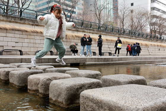 출근길 다시 영하권 뚝…건조·강풍·황사 주의[오늘날씨]