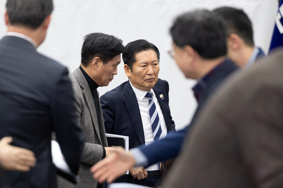 더불어민주당 비공개 정책 의원총회