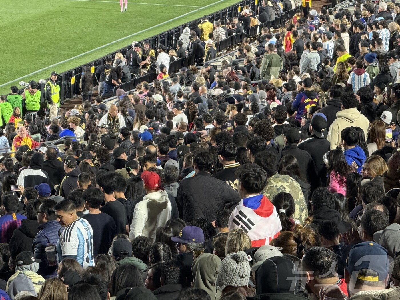 본문 이미지 - 만 7000명 규모의 '메모리얼 콜리세움'ⓒ 뉴스1 윤슬빈 관광전문기자