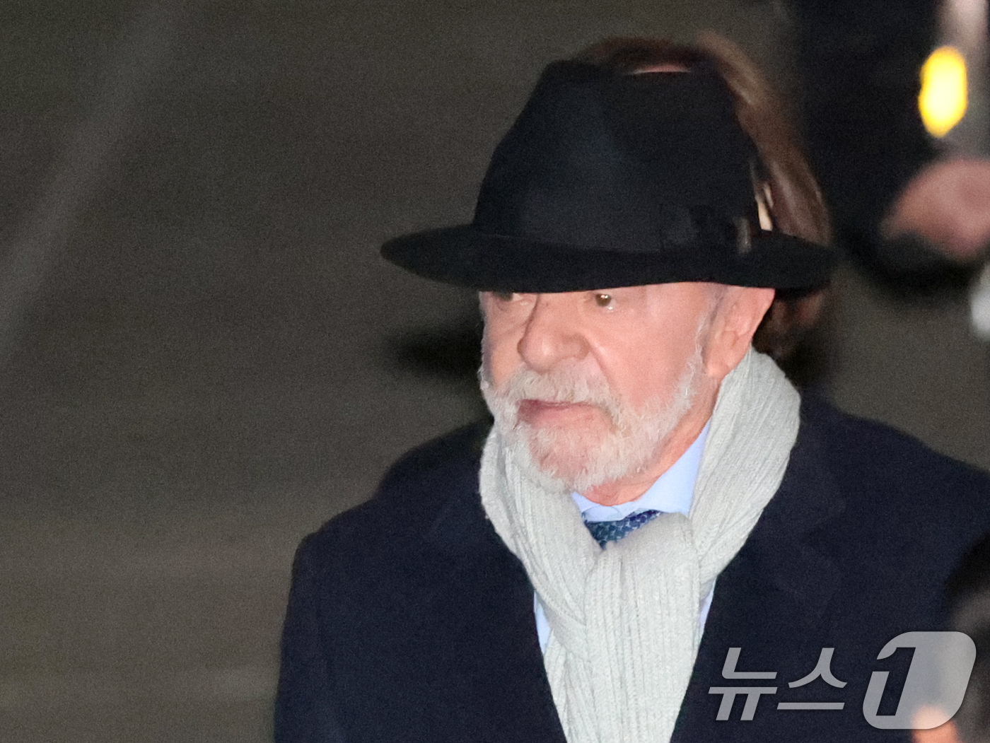 (성남=뉴스1) 황기선 기자 = 루이스 이나시우 룰라 다시우바 브라질 대통령이 22일 오후 한-브라질 정상회담을 위해 경기 성남시 서울공항을 통해 입국하고 있다. 2026.2.22 …