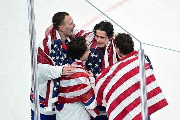 '관세 더비' 미국이 이겼다…연장 끝 캐나다 꺾고 아이스하키 金[올림픽]