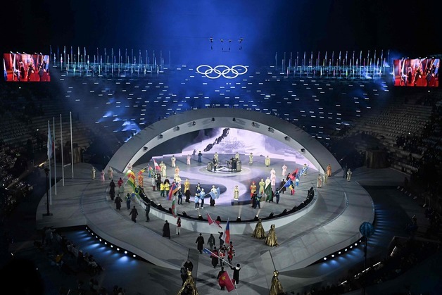 '金 3개' 한국, 기수 최민정·황대헌 앞세워 폐회식 입장 [올림픽]