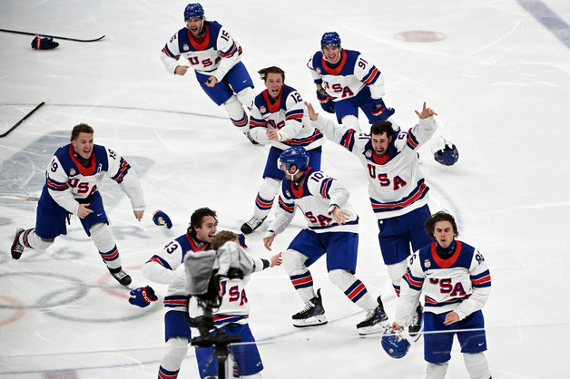 캐나다 꺾은 미국, 46년 만에 남자 아이스하키 금메달