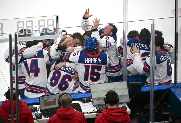 캐나다 꺾은 미국, 46년 만에 남자 아이스하키 금메달