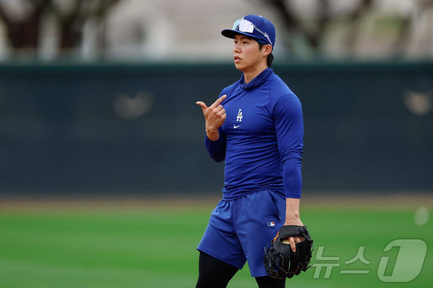 본문 이미지 - LA 다저스 김혜성은 23일(한국시간) 열린 샌디에이고 파드리스와 2026 메이저리그 시범경기에서 결장했다. ⓒ AFP=뉴스1