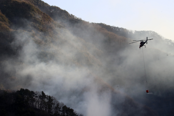함양 산불 현장에 내일 많은 비 예고…오전부터 10~40㎜