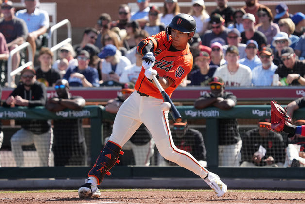 이정후, 시즌 첫 시범경기 1안타 1득점…강한 어깨로 실점 막아(종합)