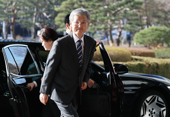 출근하는 조희대