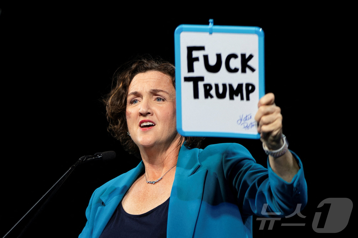 (샌프란시스코 로이터=뉴스1) 양은하 기자 = 2월 21일(현지시간) 캘리포니아 주지사 후보 케이티 포터가 미국 캘리포니아주 샌프란시스코에서 열린 캘리포니아 민주당 전당대회에서 …