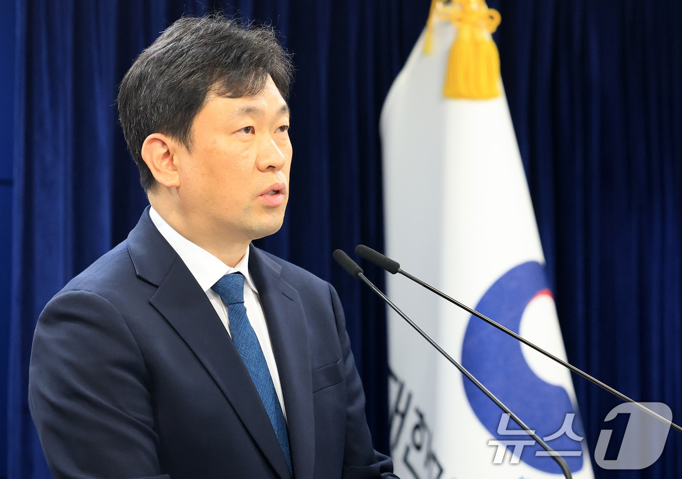 (서울=뉴스1) 임세영 기자 = 윤민호 통일부 대변인이 23일 서울 종로구 정부서울청사에서 정례 브리핑을 하고 있다.  2026.2.23/뉴스1