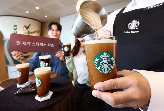 벨벳 같은 부드러움 더한 스타벅스 에어로카노