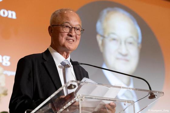 '노스페이스' 뒤 숨긴 계열사 82곳…공정위, 성기학 영원 회장 검찰 고발