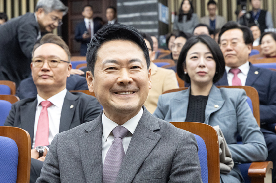 국민의힘 의원총회 '불편한 기류'