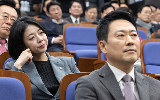 '윤어게인 논쟁' 비껴간 국힘 의총…당명 논의·행정통합에 치중