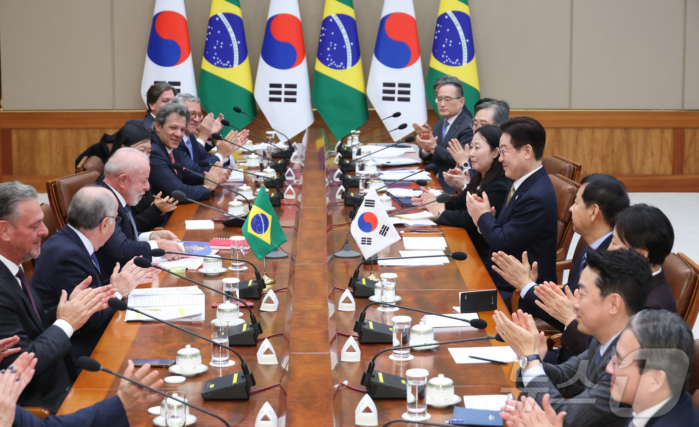(서울=뉴스1) 이재명 기자 = 이재명 대통령과 브라질 루이스 이나시우 룰라 다 시우바 대통령이 23일 청와대에서 한-브라질 확대 정상회담을 하고 있다. 2026.2.23/뉴스1