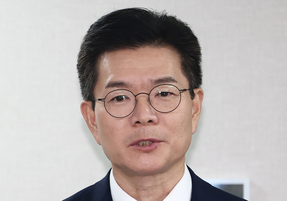 광역단체장 후보자 면접서 인사말 하는 정원오 구청장