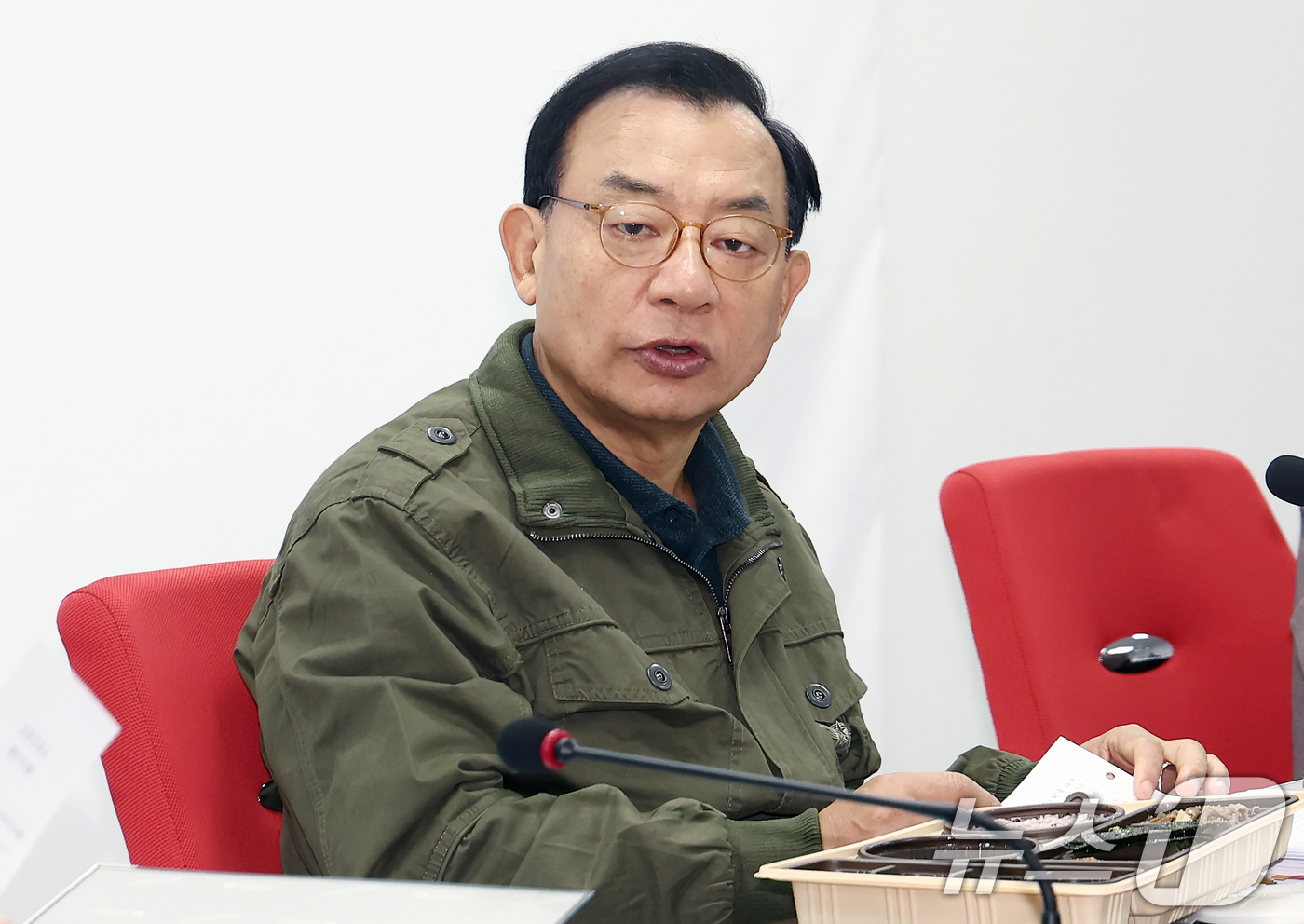 (서울=뉴스1) 김민지 기자 = 이정현 국민의힘 공천관리위원장이 23일 오전 서울 영등포구 국민의힘 당사에서 열린 공천관리위원회 회의에서 발언하고 있다. 2026.2.23/뉴스1