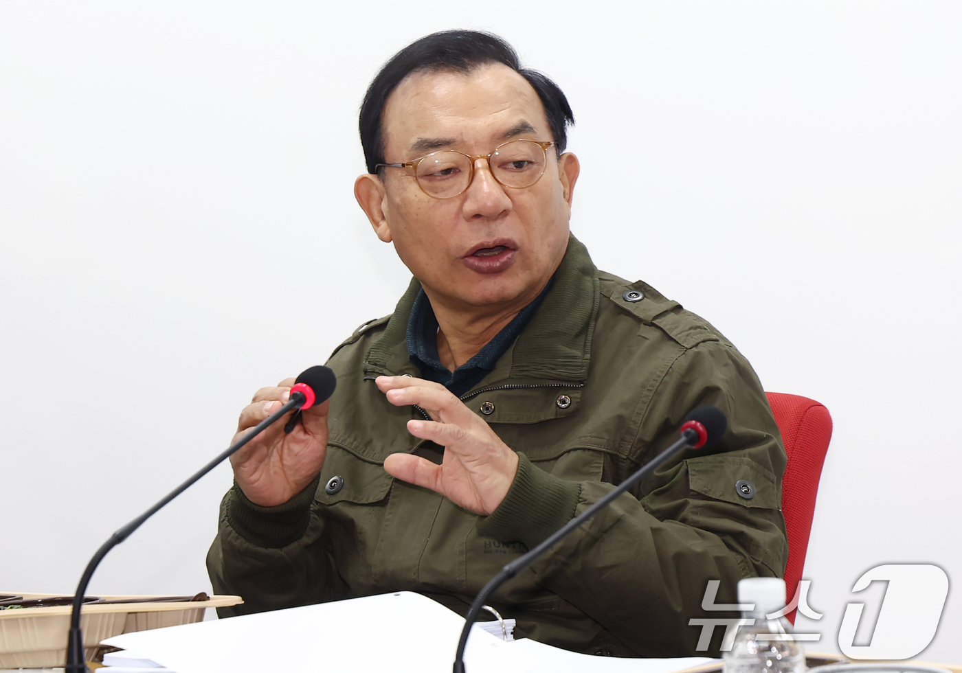 (서울=뉴스1) 김민지 기자 = 이정현 국민의힘 공천관리위원장이 23일 오전 서울 영등포구 국민의힘 당사에서 열린 공천관리위원회 회의에서 발언하고 있다. 2026.2.23/뉴스1