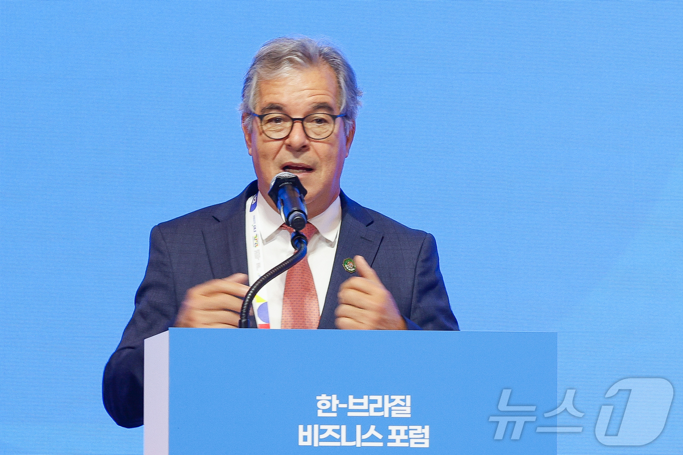 (서울=뉴스1) 안은나 기자 = 조르지 비아나 브라질 수출투자진흥청(ApexBrasil) 회장이 23일 오후 서울 중구 롯데호텔에서 열린 한-브라질 비지니스 포럼 개회식에 참석해 …