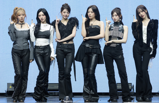 아이브의 '블랙홀' 통했다…유튜브 트렌딩 월드와이드 1위