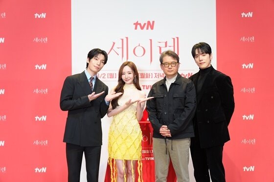 본문 이미지 - (왼쪽부터) 배우 위하준, 박민영, 김철규 감독, 김정현 / 사진제공=tvN