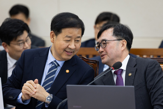 정부 "지금은 추경 아닌 본예산 집중할 때…연초 세수 호조"