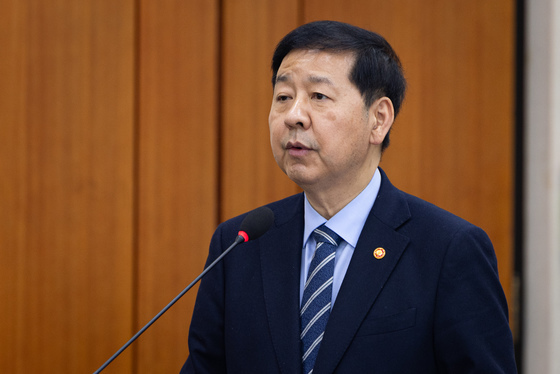 재경위 인사말하는 구윤철 부총리