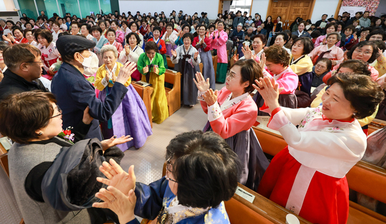졸업식에서 교장선생님께 보내는 감사의 박수
