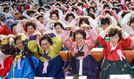 하트날리는 졸업생들