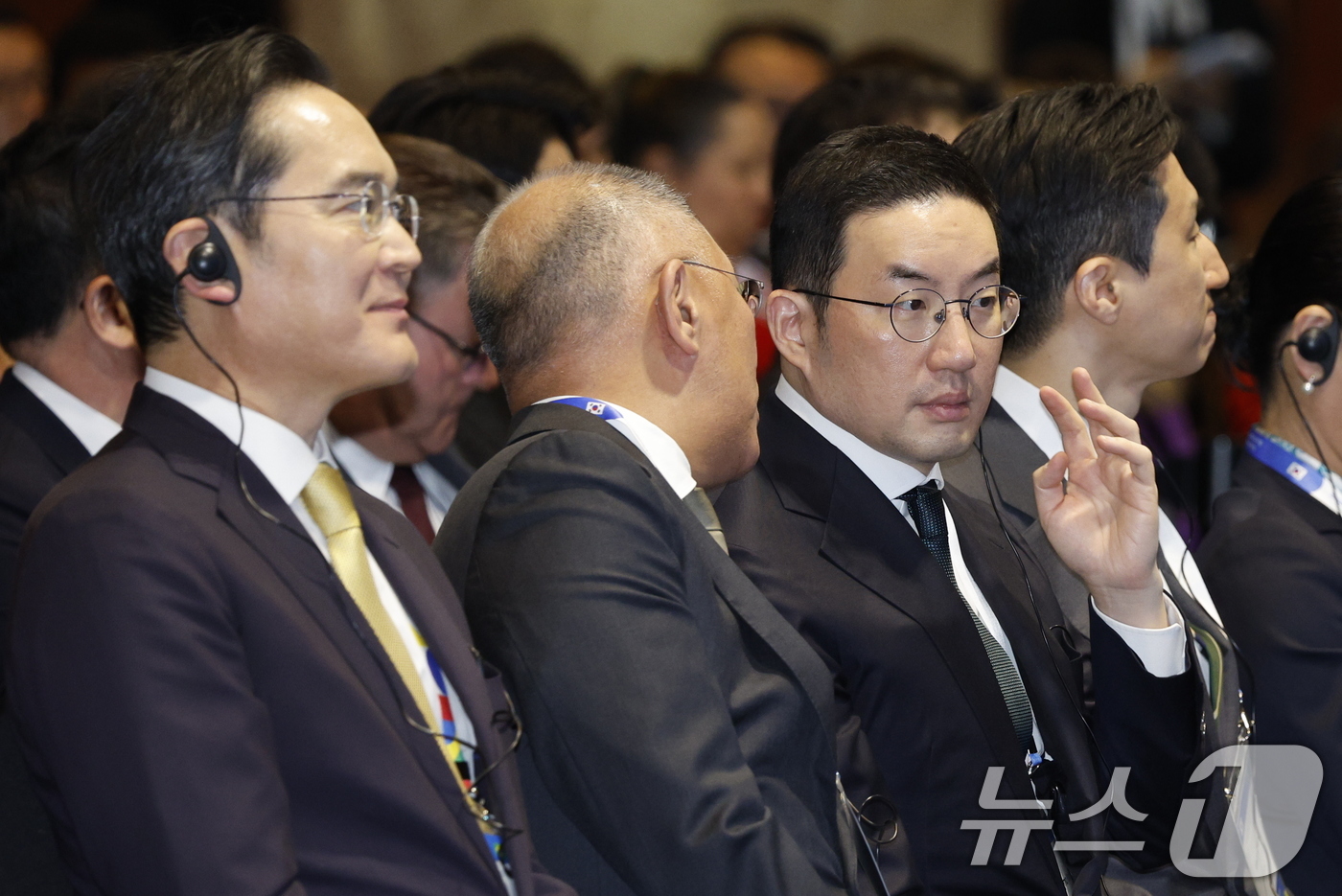 (서울=뉴스1) 안은나 기자 = 이재용 삼성전자 회장, 정의선 현대차그룹 회장, 구광모 LG그룹 회장, 정기선 HD현대 회장이 23일 오후 서울 중구 롯데호텔에서 열린 한-브라질 …