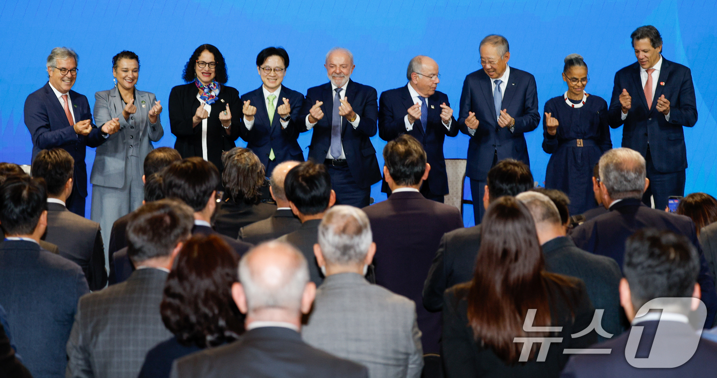 (서울=뉴스1) 안은나 기자 = 루이스 이나시우 룰라 다 시우바(Luiz Inácio Lula da Silva) 브라질 대통령이 23일 오후 서울 중구 롯데호텔에서 열린 한-브라질 …