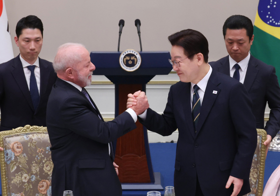 손 잡은 한·브라질 정상