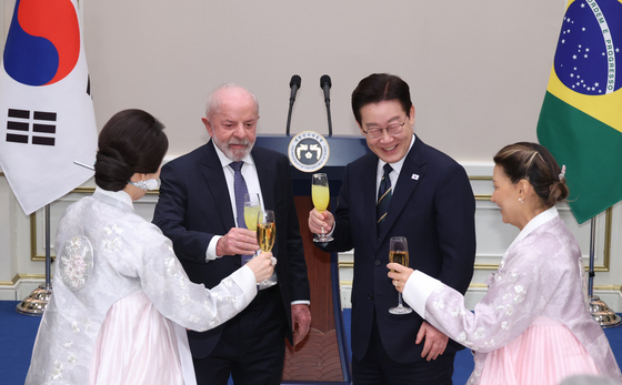 건배하는 한·브라질 정상