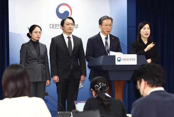 정부, 론스타 이어 엘리엇 상대 소송 승소…"3% 바늘구멍 뚫어"(종합)