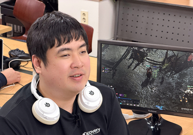 눈 대신 귀로 게임 즐기는 사람들…"시각장애인도 디아블로 해요"