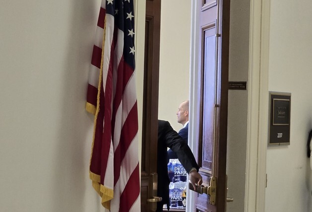 [포토]\'쿠팡 차별 조사\' 美하원 법사위 회의장 내 로저스 대표